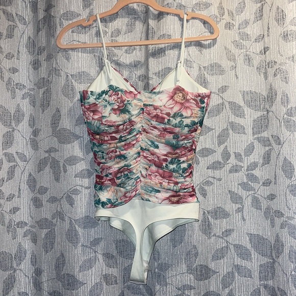 NWT Express Floral 🌸 Bodysuit - Picture 4 of 6